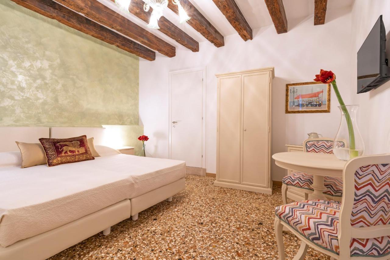 Residenza San Silvestro Hotel Venice Luaran gambar